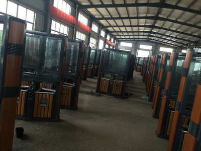 遼寧撫順城市公共設(shè)施的升級(jí) 玻璃鋼公交候車亭與柜員機(jī)防護(hù)罩